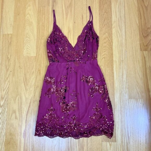 Superdown Dress Mini Sequined Party Cocktail Burgundy (S) - Picture 4 of 7